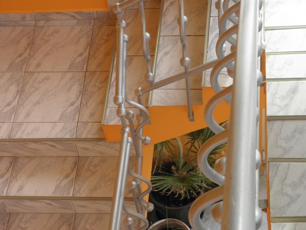 Bed and Breakfast Kristaly Apartman Хевиз Экстерьер фото