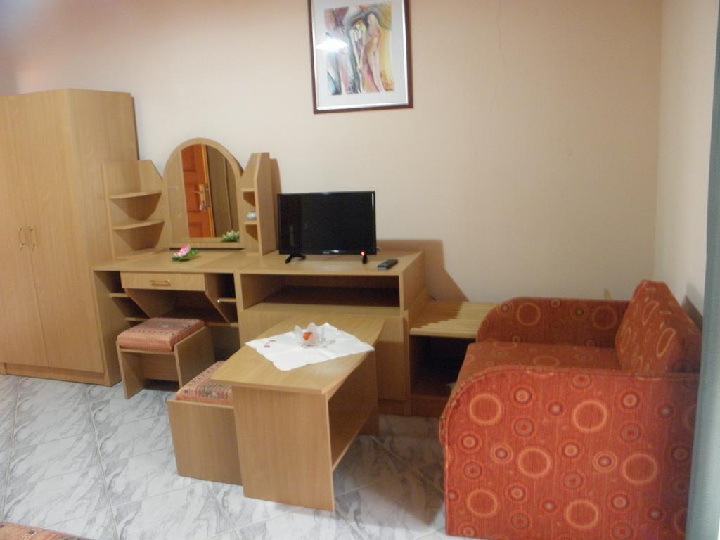 Bed and Breakfast Kristaly Apartman Хевиз Экстерьер фото