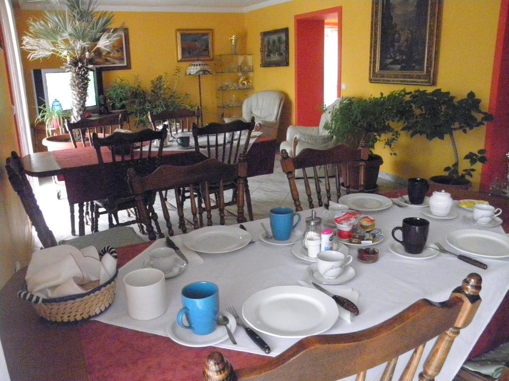 Bed and Breakfast Kristaly Apartman Хевиз Экстерьер фото