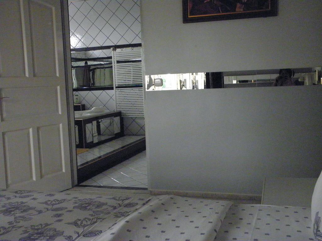 Bed and Breakfast Kristaly Apartman Хевиз Экстерьер фото