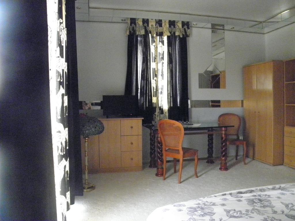 Bed and Breakfast Kristaly Apartman Хевиз Экстерьер фото