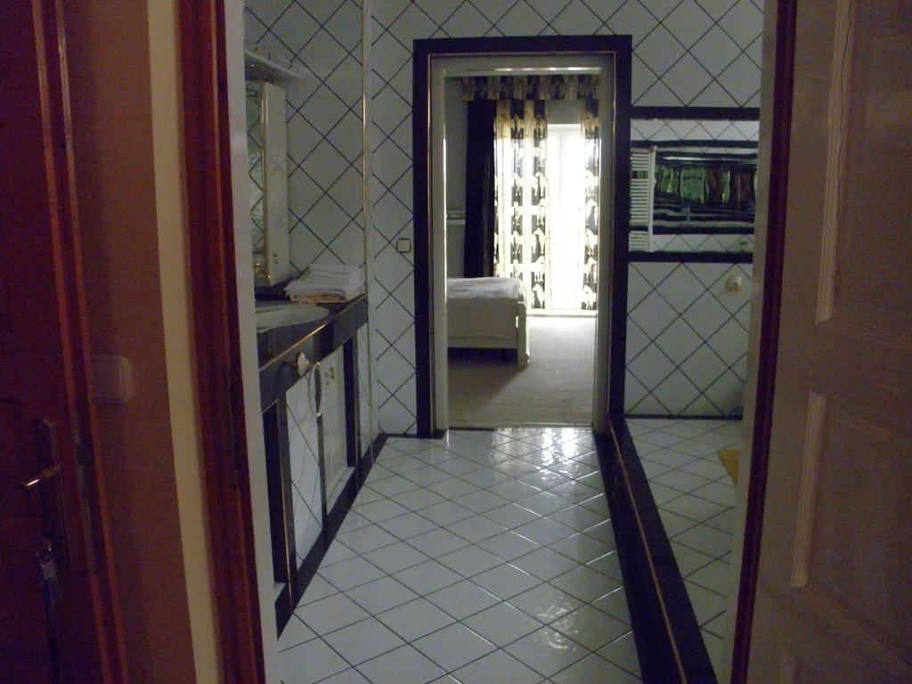 Bed and Breakfast Kristaly Apartman Хевиз Экстерьер фото