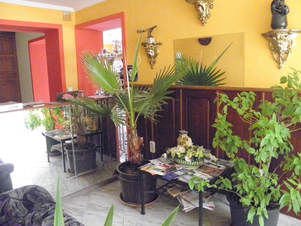 Bed and Breakfast Kristaly Apartman Хевиз Экстерьер фото